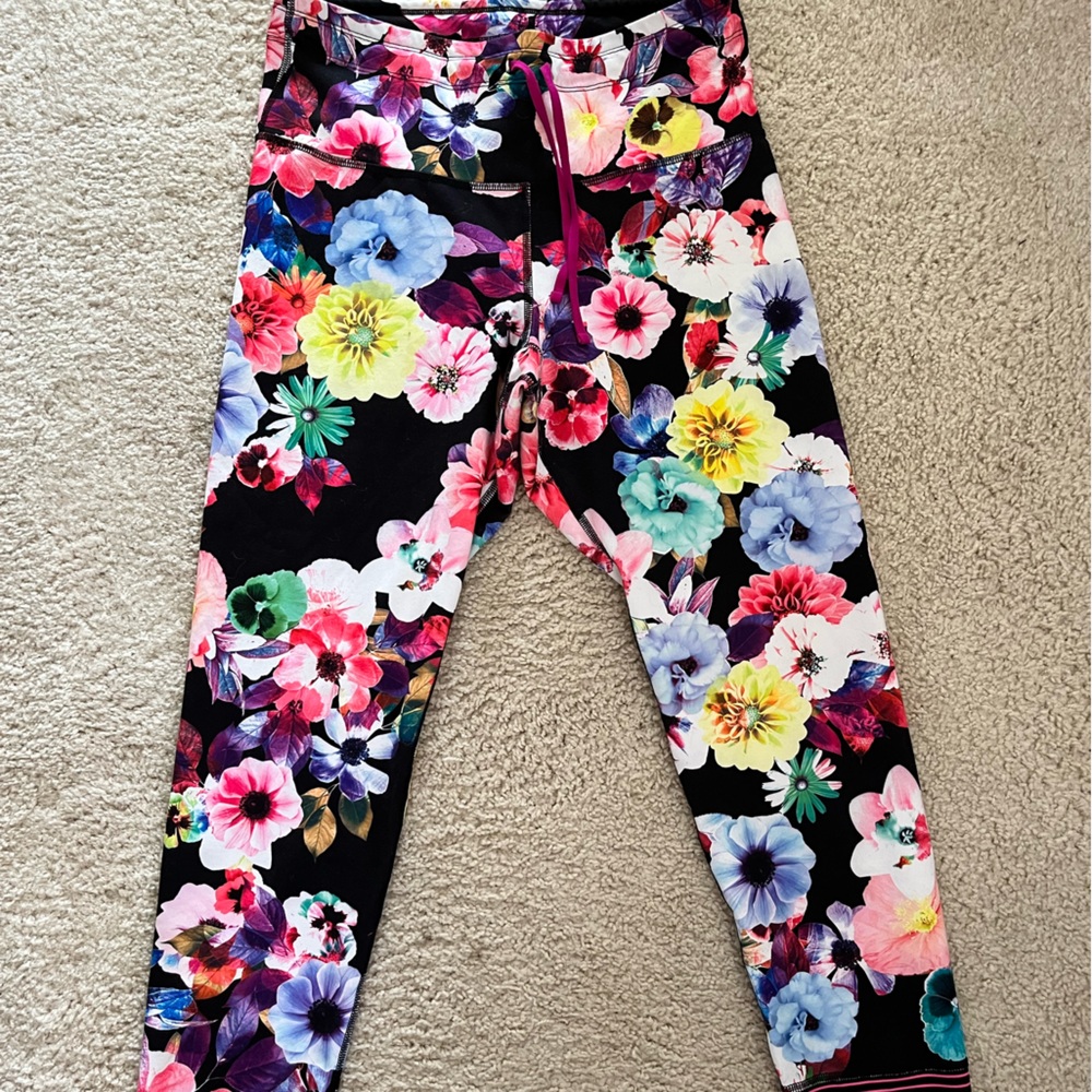 Old Navy Large Printed active wear leggings
